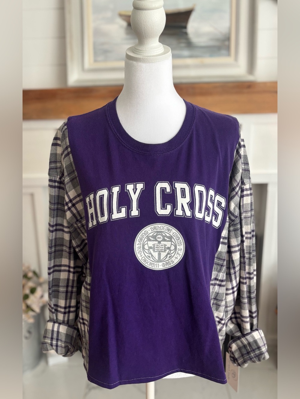 Holy Cross College Mash up Flannel
Size Med 25” chest 22” length
